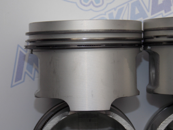 Поршни + кольца к-кт ремонт +0,50 RENAULT 1,4 K7J