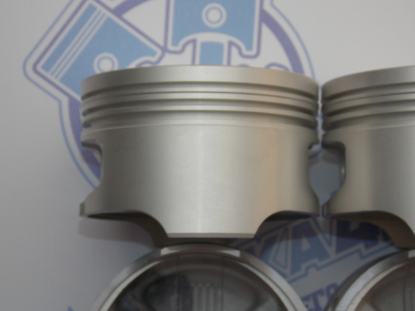 Поршни + кольца 4шт ремонт +0,50 RENAULT K7M 710