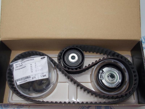 Комплект ремня ГРМ GATES Renault 2,0