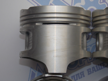 Поршни + кольца 4шт стандарт TOYOTA 4S-Fi