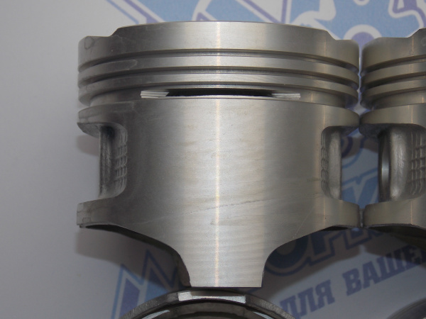 Поршни + кольца 4шт стандарт TOYOTA 4S-Fi