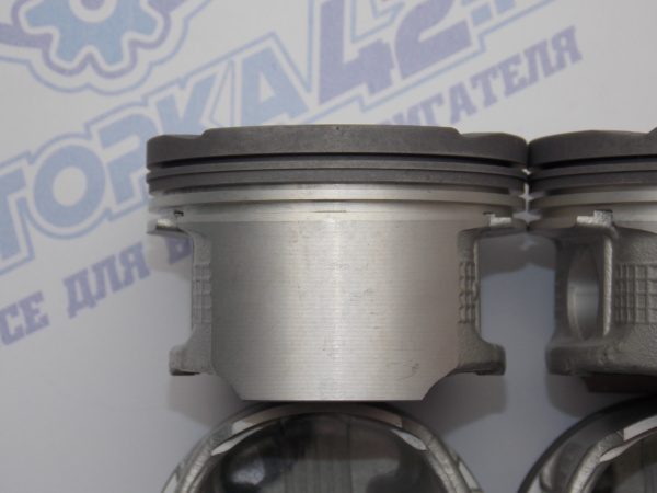 Поршни TEIKIN к-кт 4шт ремонт +0,50 NISSAN CR12DE