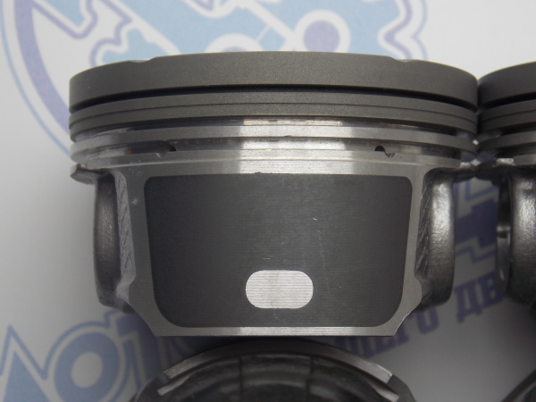 Поршни и кольца 4шт ремонт +0,50 RENAULT F4R 400