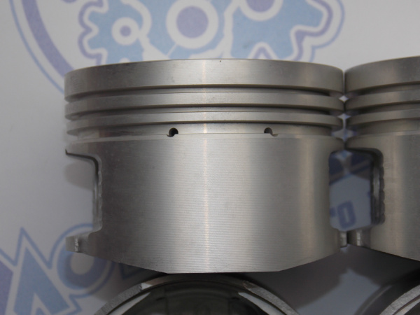 Поршни + кольца 4шт ремонт +1,00 NISSAN GA15DE