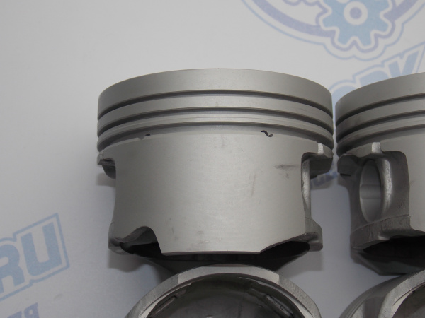 Поршни + кольца к-кт 4шт ремонт +0,50 FORD RDA, RKA MONDEO 1.8