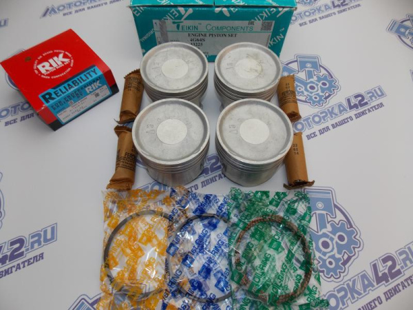 Поршни + кольца 4шт стандарт MMC 4G64S