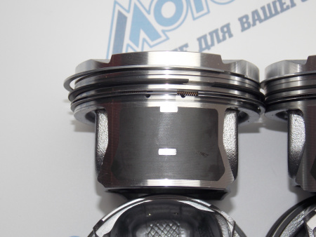 Поршни + кольца к-кт 4шт ремонт +0,50 1,6L NFU