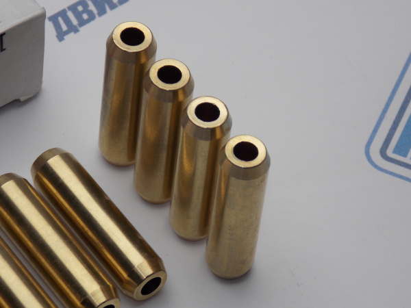 Направляющая клапана FRECCIA для Renault K4J, K4M, F4R